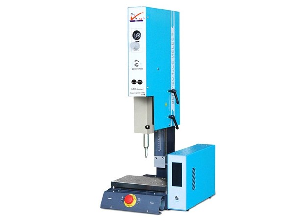 2.8KW超聲波塑料焊接機 標(biāo)準款